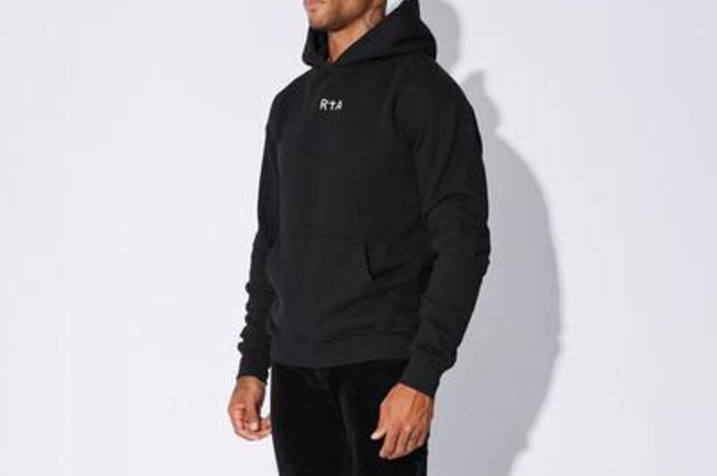 RTA MEN BLACK FRONT SMALL LOGO HOODIE
